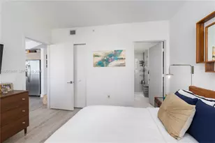 121 NE 34th St, Miami, FL 33137 - Photo 9