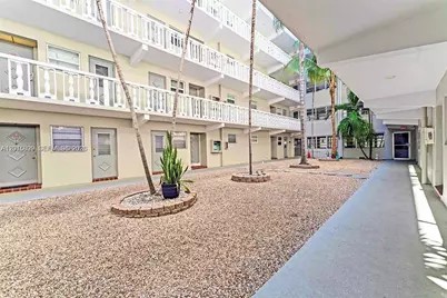 330 SE 2nd St #101G, Hallandale Beach, FL 33009 - Photo 13