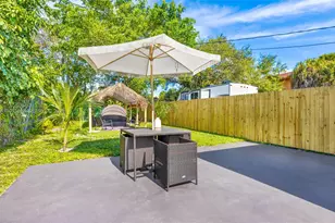 2349 NE 173rd St, North Miami Beach, FL 33160 - Photo 21