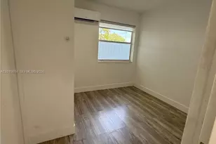 1760 NW 84th St, Miami, FL 33147 - Photo 17