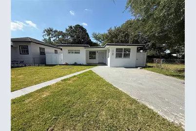 1760 NW 84th St, Miami, FL 33147 - Photo 3