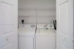 6861 SW 44th St, Miami, FL 33155 - Photo 15