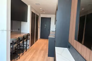 20 NE 11th St, Miami, FL 33132 - Photo 5