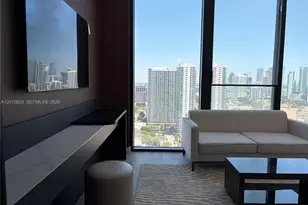 20 NE 11th St, Miami, FL 33132 - Photo 11