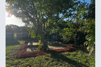 324 SW 3rd Ave, Delray Beach, FL 33444 - Photo 19