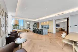 121 NE 5th St, Miami, FL 33132 - Photo 9