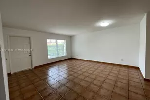 10112 SW 20th St, Miami, FL 33165 - Photo 3