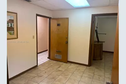 1545 SW 1st St #3rd Floor, Miami, FL 33135 - Photo 11