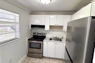 6195 W 18th Ave, Hialeah, FL 33012 - Photo 9