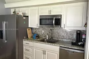 1010 N 74th Way, Hollywood, FL 33024 - Photo 3