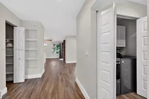 1603 W Harmony Lake Cir, Davie, FL 33324 - Photo 9