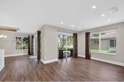 1603 W Harmony Lake Cir #., Davie, FL 33324 - Photo 15