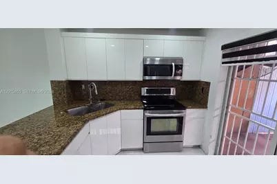 2461 W 76th St #103, Hialeah, FL 33016 - Photo 11