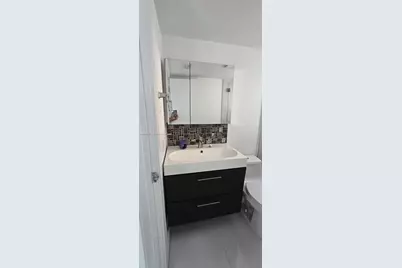 2461 W 76th St #103, Hialeah, FL 33016 - Photo 23