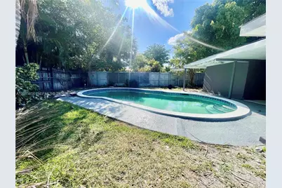 1649 NE 8th Ave, Fort Lauderdale, FL 33305 - Photo 21