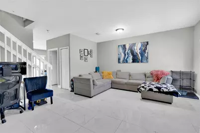1660 SE 30th St, Homestead, FL 33035 - Photo 5