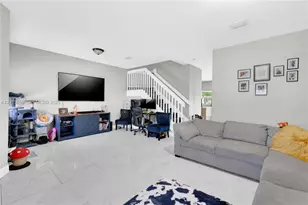 1660 SE 30th St, Homestead, FL 33035 - Photo 7