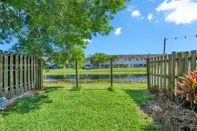 1660 SE 30th St, Homestead, FL 33035 - Photo 33