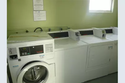 363 Washington #34, Miami Beach, FL 33139 - Photo 15