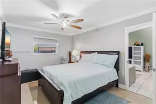 5471 W 27th Ct, Hialeah, FL 33016 - Photo 19