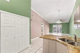 5471 W 27th Ct, Hialeah, FL 33016 - Photo 7