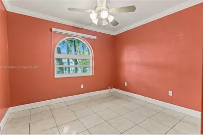5471 W 27th Ct, Hialeah, FL 33016 - Photo 23
