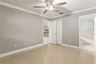 5471 W 27th Ct, Hialeah, FL 33016 - Photo 17