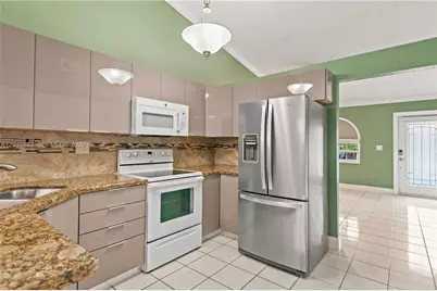 5471 W 27th Ct, Hialeah, FL 33016 - Photo 5