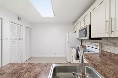 10131 W Sunrise Blvd #204, Plantation, FL 33322 - Photo 11