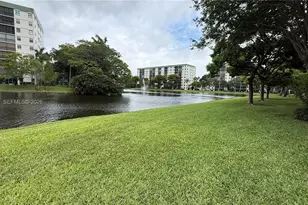 2236 N Cypress Bend Dr, Pompano Beach, FL 33069 - Photo 47