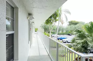 2236 N Cypress Bend Dr, Pompano Beach, FL 33069 - Photo 27