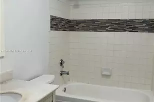 2445 NW 33rd St, Oakland Park, FL 33309 - Photo 23