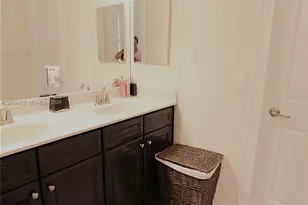 8925 NW 99th Ave, Doral, FL 33178 - Photo 39