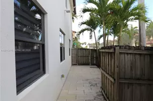 8925 NW 99th Ave, Doral, FL 33178 - Photo 9