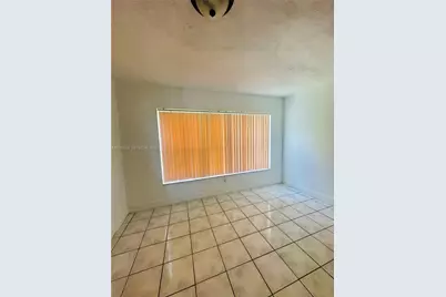 4616 NW 39th St, Lauderdale Lakes, FL 33319 - Photo 13