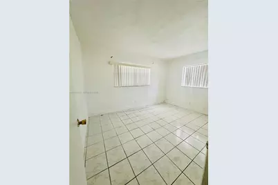 4616 NW 39th St, Lauderdale Lakes, FL 33319 - Photo 7