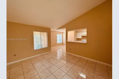 2607 NW 33rd St #2114, Oakland Park, FL 33309 - Photo 3
