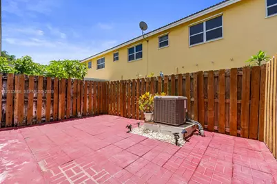 934 NE 42nd Ter, Homestead, FL 33033 - Photo 17