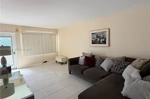 3032 Hythe B, Boca Raton, FL 33434 - Photo 3
