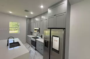 908 Winters St E, Lehigh Acres, FL 33974 - Photo 5