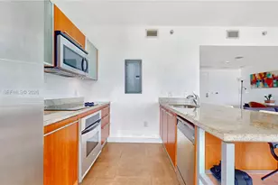 185 SW 7th St, Miami, FL 33130 - Photo 7