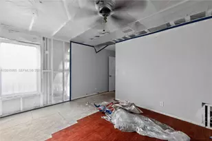 7913 Tam Oshanter Blvd, North Lauderdale, FL 33068 - Photo 23