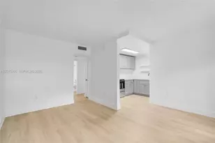 13880 NE 20th Pl, North Miami Beach, FL 33181 - Photo 15
