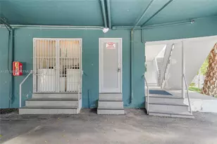 13880 NE 20th Pl, North Miami Beach, FL 33181 - Photo 23