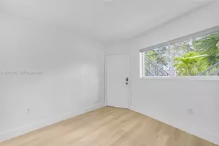 13880 NE 20th Pl, North Miami Beach, FL 33181 - Photo 17