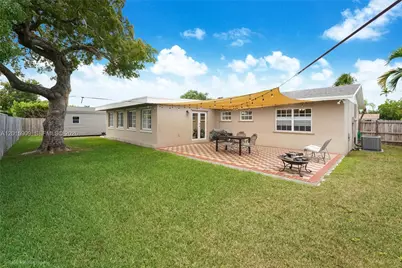 10460 SW 123rd Ct, Miami, FL 33186 - Photo 3