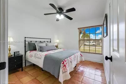 10460 SW 123rd Ct, Miami, FL 33186 - Photo 13