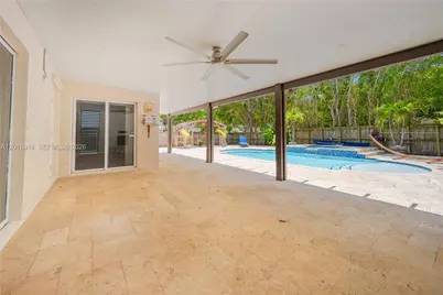 2890 NE 4th St, Homestead, FL 33033 - Photo 21