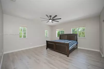 2890 NE 4th St, Homestead, FL 33033 - Photo 47