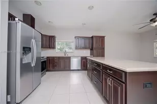 2890 NE 4th St, Homestead, FL 33033 - Photo 37